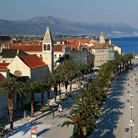 Mirna Trogir